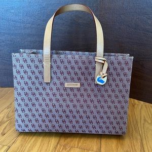 Dooney & Bourke Purse